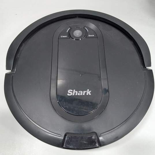 Black Shark Vacuum w/ Charger image number 2