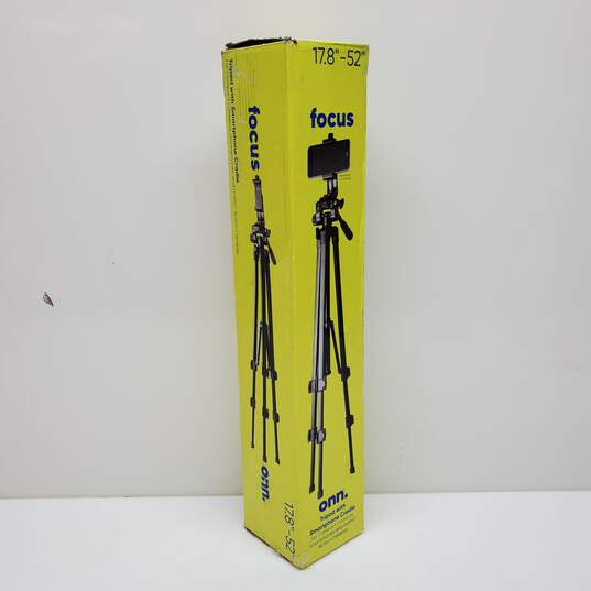Focus onn. Tripod with Smartphone Cradle 17.8"-52" image number 2