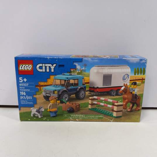 Lego City Horse Transporter 60327 image number 1