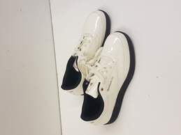Reebok Classic White Sneaker Size 5 alternative image