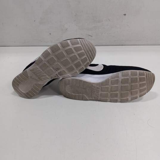 Nike Tanjun Men's Black & White Sneakers Size 10 image number 5