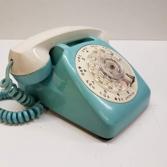Vintage GTE Two Tone Rotary Phone image number 5