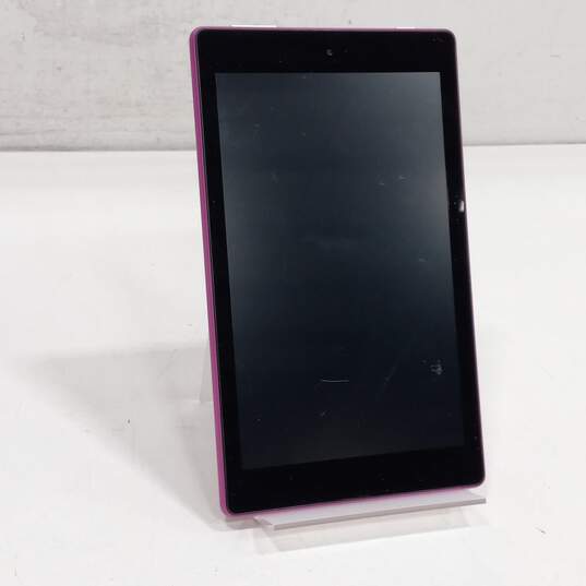 Amazon Fire HD 8 (6th Gen) image number 1