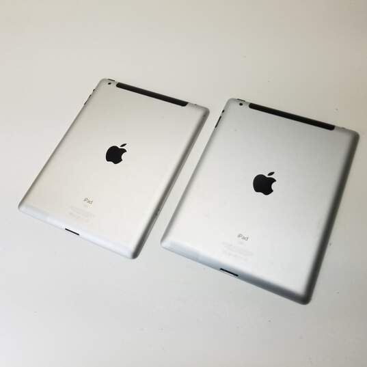Apple iPad 2 (A1396) - Lot of 2 (For Parts) image number 2