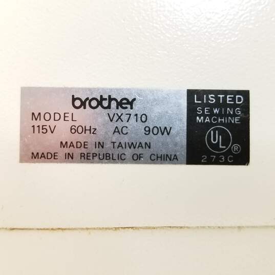 Brother Sewing Machine Model VX710-SOLD AS IS, FOR PARTS OR REPAIR, NO FOOT PEDAL/POWER CORD image number 4