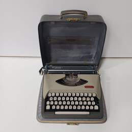 Vintage ROYAL Forward I Typewriter In Leather  Case