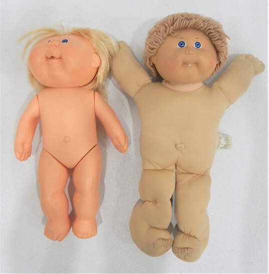 Lot of 4 Cabbage Patch Kids Dolls image number 2