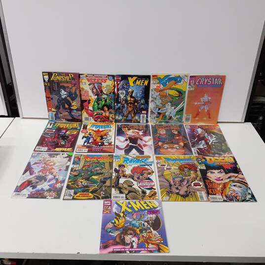 Bundle of Sixteen Assorted Marvel Comic Books image number 1