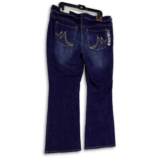 NWT Womens Blue Denim Medium Wash Pockets Stretch Bootcut Jeans Size 18W image number 2