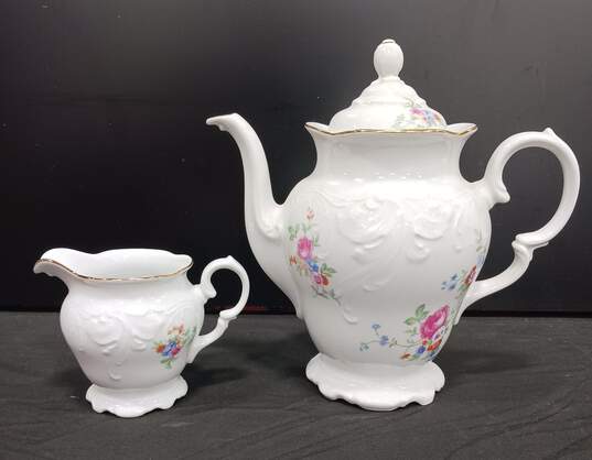 Royal Kent Teapot & Creamer Dish image number 6