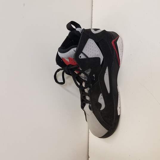 Air Jordan True Flight Black Red Grey youth shoe size 2.5Y image number 2