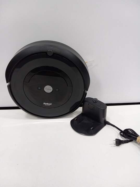 iRobot Roomba Vacuum Cleaner image number 1