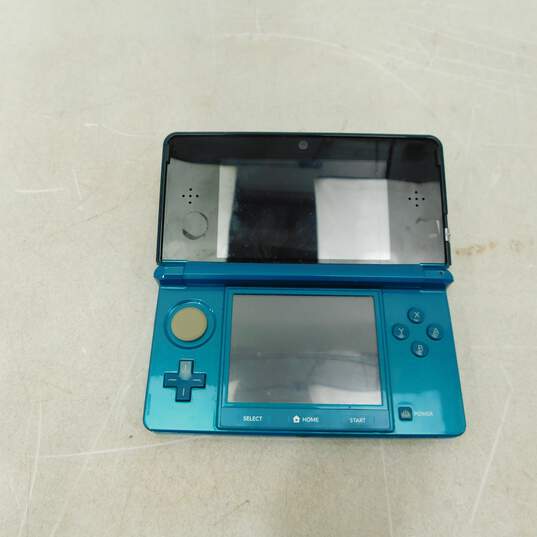 Nintendo 3DS image number 3