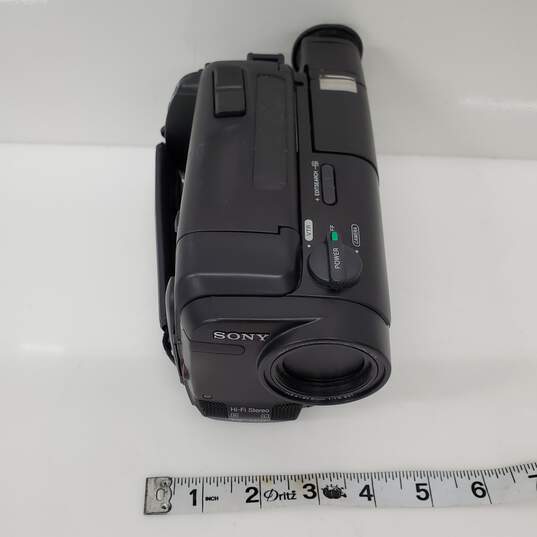 Sony Handycam CCD-TR600 Hi 8 Camcorder (Camcorder only) Untested image number 3