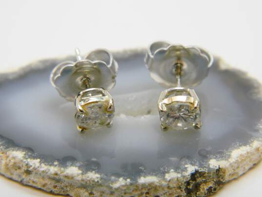 14K White Gold 1.52 CTTW Round Diamond Stud Earrings 2.0g image number 1