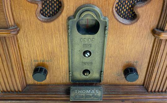 Thomas Collector's Edition Radio Model 217 image number 2