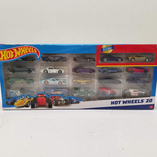 Hot Wheels Cars 20 Pack Set Die Cast Multi 1:64 Scale Toy Car Gift Set H7045 NIP image number 1