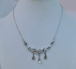 Vintage Crown Trifari Silvertone Flower Abstract Swirls & Teardrop Charms Pendant Necklace 10.7g