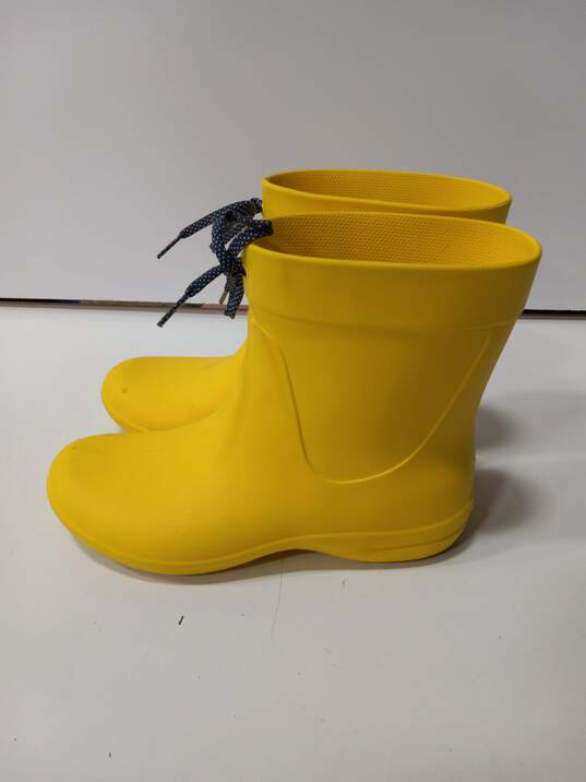 Crocs Women's 203851 Yellow Freesail Shorty Pull-On Rain Boots Size 9 image number 3