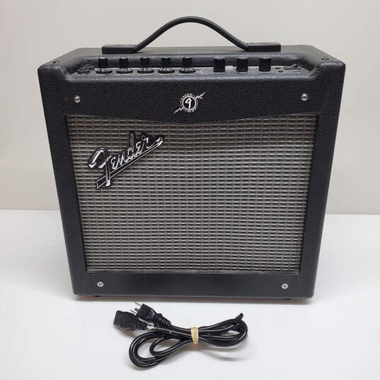 Fender Mustang 1 V.2 Guitar Amplifier image number 1