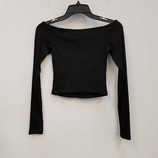 Womens Black Long Sleeve Off Shoulder Casual Pullover Crop Top Size XS image number 2