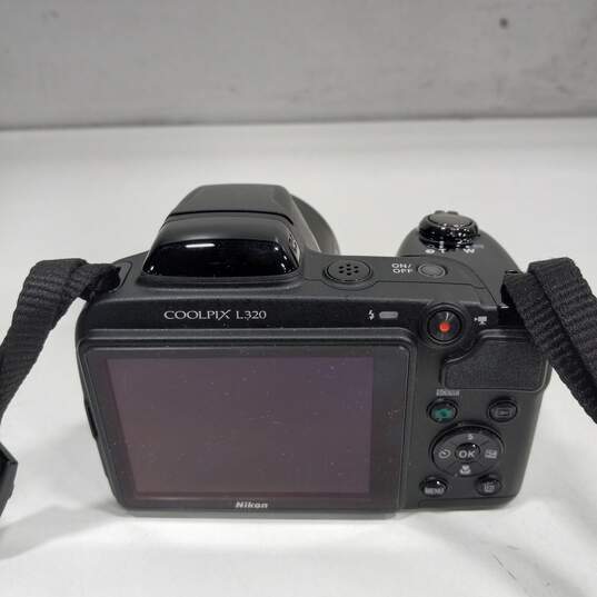 Nikon CoolPix L320 16.1MP Digital camera W/Case image number 5