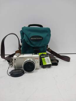 Olympus C770 Digital Camera & Accessories in Bag alternative image