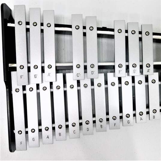 Pearl Brand 32-Key Model Metal Glockenspiel Set w/ Case and Accessories image number 3