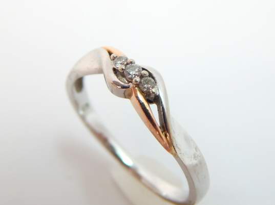 10K Two Tone Gold 0.05 CTTW Diamond Ring 1.8g image number 4