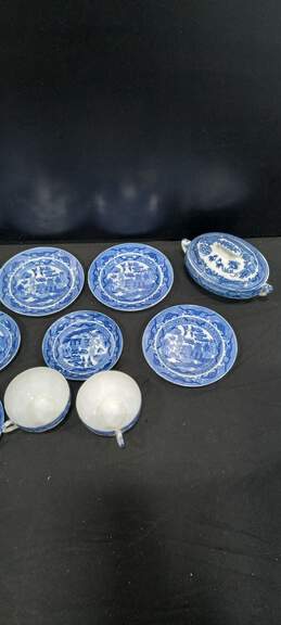 17 Piece Bundle of Blue and White Ceramic Mini Tea Set alternative image