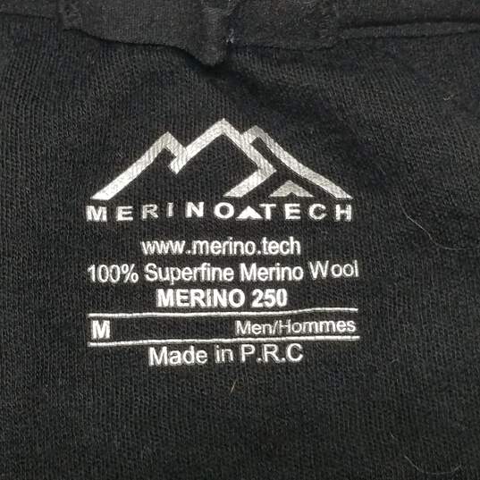 Merino Tech Superfine Crewneck Pull Over Sweater Men's Size Medium image number 3