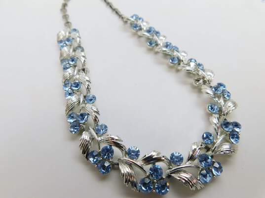 Vintage Lisner Blue Icy Rhinestone & Silver Tone Clip-On Earrings & Necklace 72.5g image number 2
