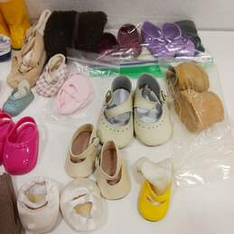 Lot Of Assorted Sized Doll Shoes alternative image