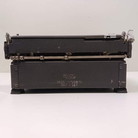 Vintage Royal Quiet De Luxe Typewriter In Case image number 5