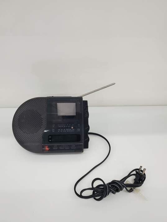 SONY Watchman Model FD-0290 B&W TV Am/Fm Digital Clock Radio Untested image number 1