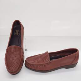 SAS Savvy Brown Perforated Toe Women's Slip On Loafer Size  7M