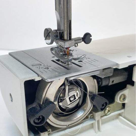 Kenmore Sewing Machine White image number 3