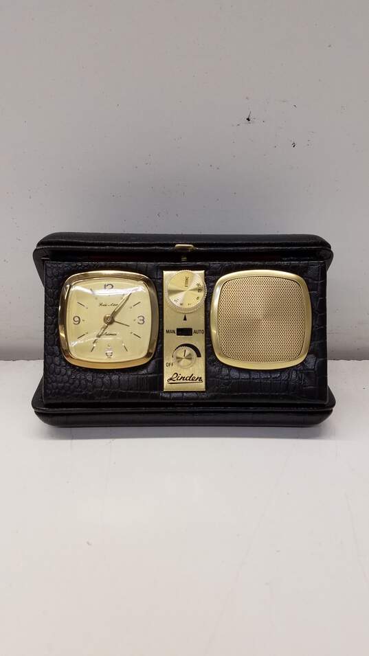 Linden Radio Clock-SOLD AS IS< UNTESTED, FOR PARTS OR REPAIR image number 1