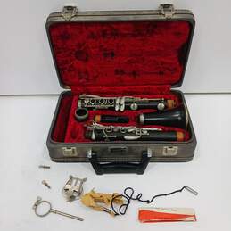 Vintage Clarinet In Case w/ Accessories