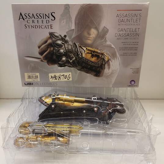 Assassin's Creed Syndicate Gauntlet with Hidden Plastic Blade Cosplay CIB image number 2