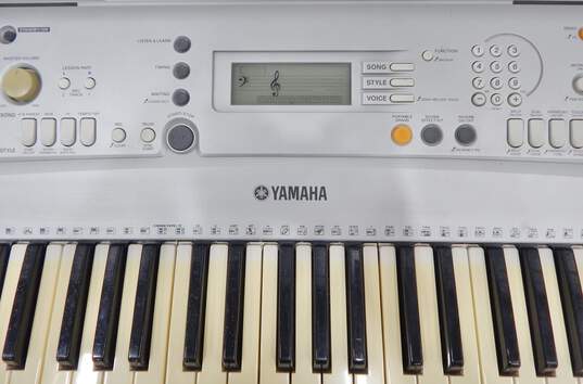 Yamaha Model YPT-300 Portatone Electronic Keyboard image number 4