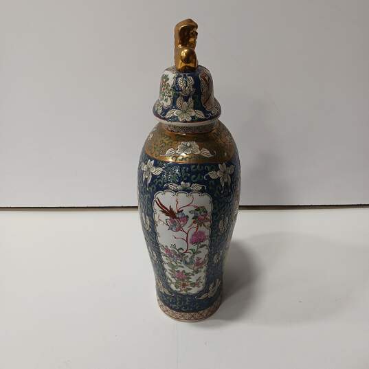 Vintage Chinese Painted Porcelain Urn Vase image number 4