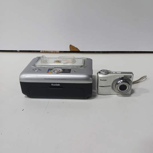 Kodak EasyShare Camera C613 & Printer Dock Bundle image number 1