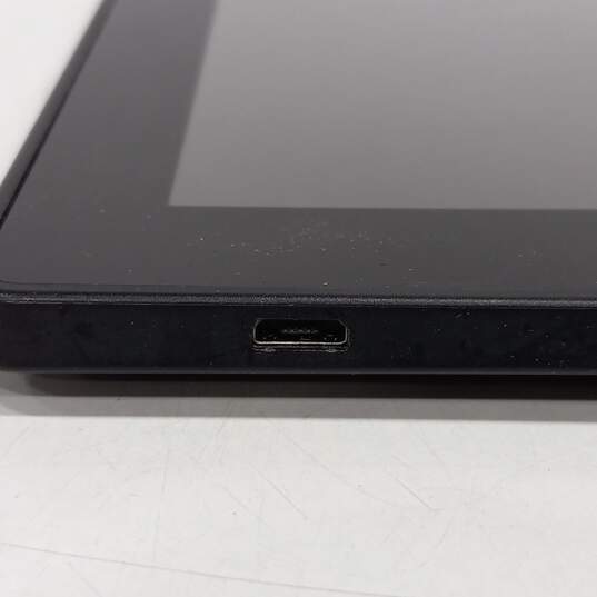 Amazon 8GB Black Tablet In Black Case image number 6