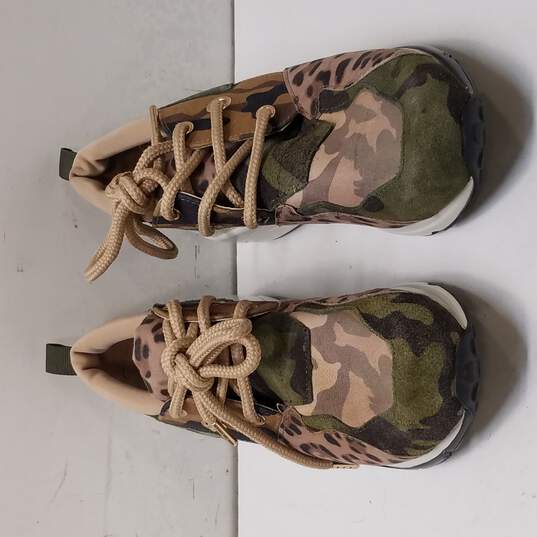Steve Madden Cliff Wedged Camo Size 5.5 image number 6