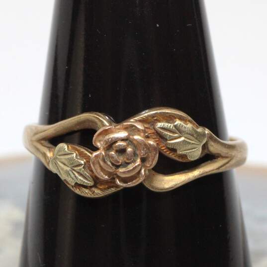 Landstrom's 10K Black Hills Gold Flower Ring Size 8.5 - 2.5g image number 1