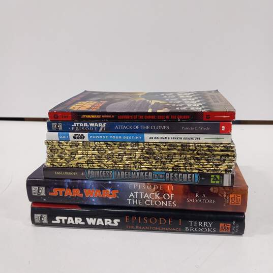 Bundle of 12 Assorted Star Wars Books image number 3