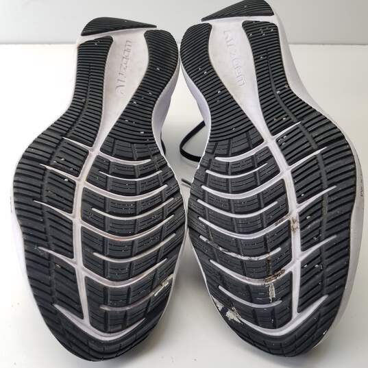 Nike Winflo 8 Black Metallic Gold Athletic Shoes Men's Size 9.5 image number 6