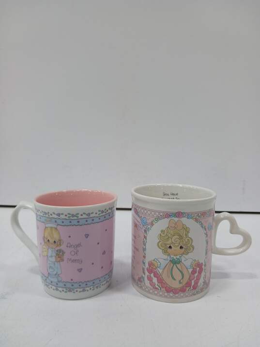 Pair of Precious Moments Mugs image number 1