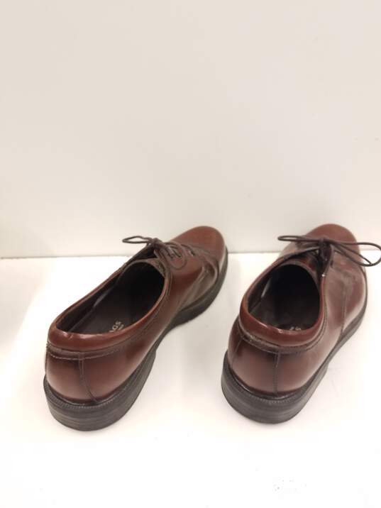 Soft Stags Brown Faux Leather Dress Shoes Size 13M image number 4